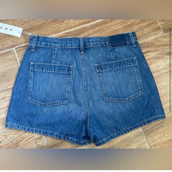 AMO Patch Pocket Short - Picture 3 of 8